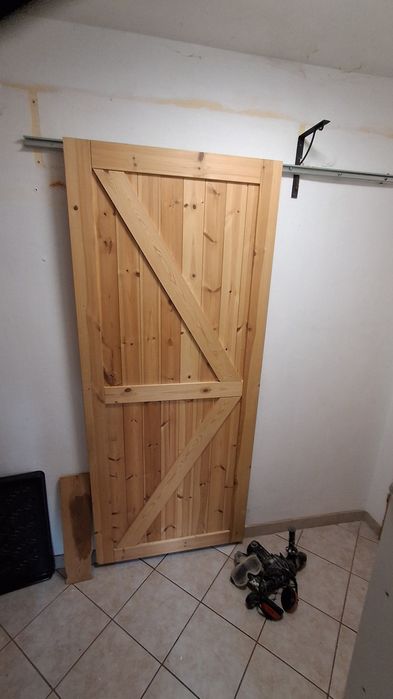 Drzwi drewniane przesuwne