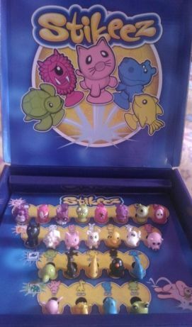 Coleção Completa Stikeez Lidl - caixa, tabuleiro e 24 bonecos