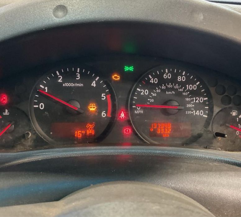 Nissan Navara 2010 2.5 дизель для ЗСУ