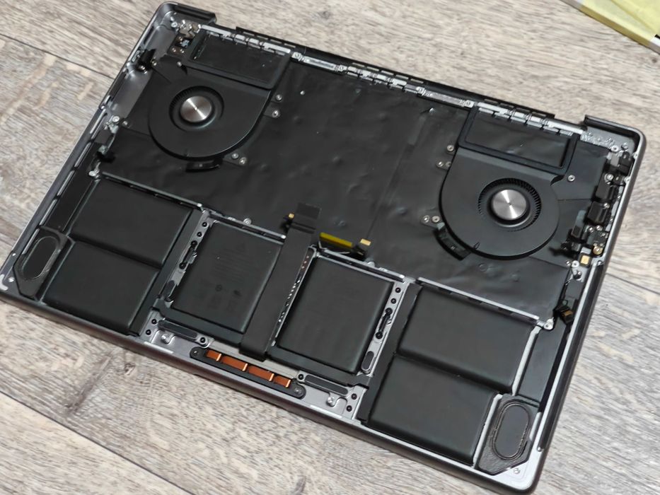 Корпус для MacBook Pro 14" (A2442, M1 Pro)