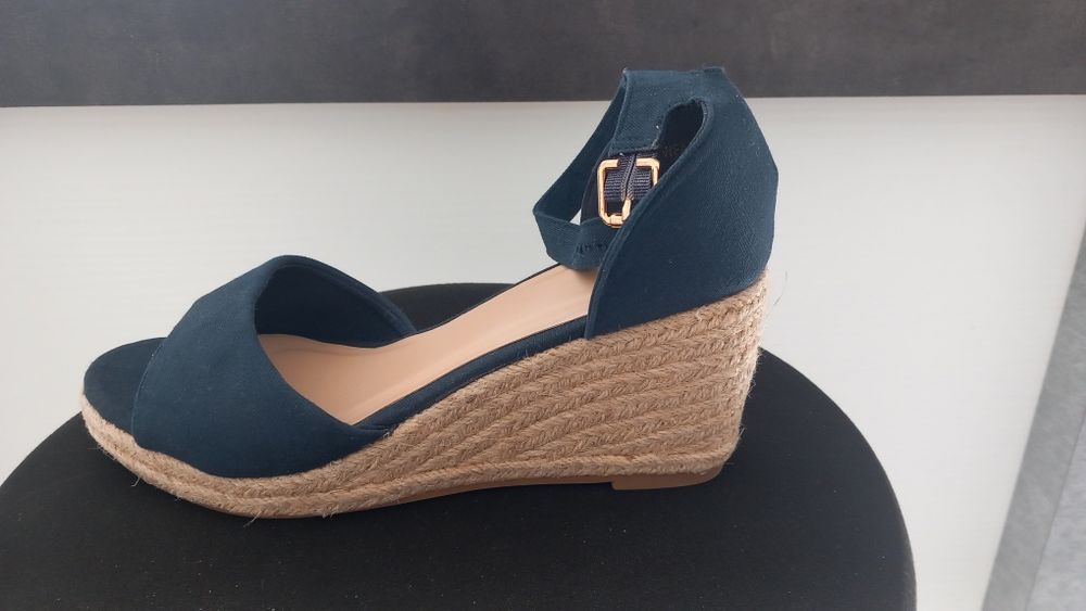 Sprzedam letnie espadryle