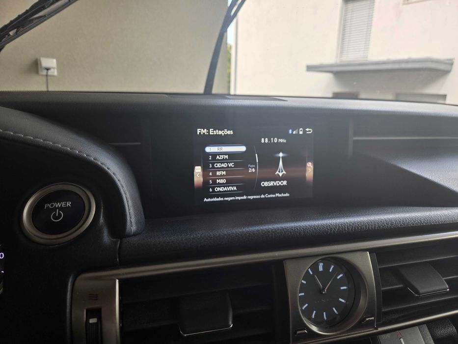 Lexus IS 300h Executive