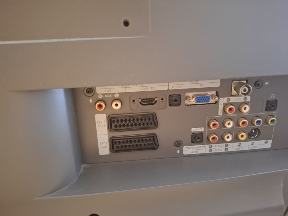 TV Samsung a funcionar, mas sem comando