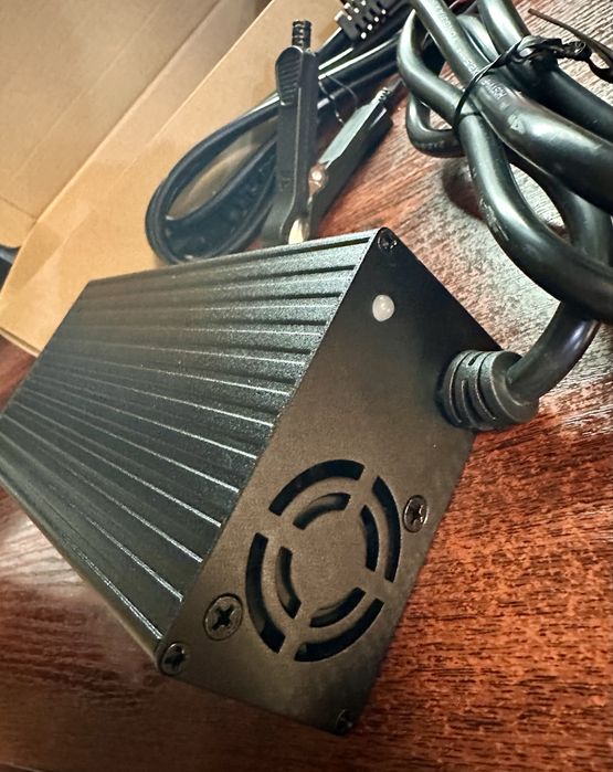 Зарядний пристрій 20A 14.6V LiFePO4