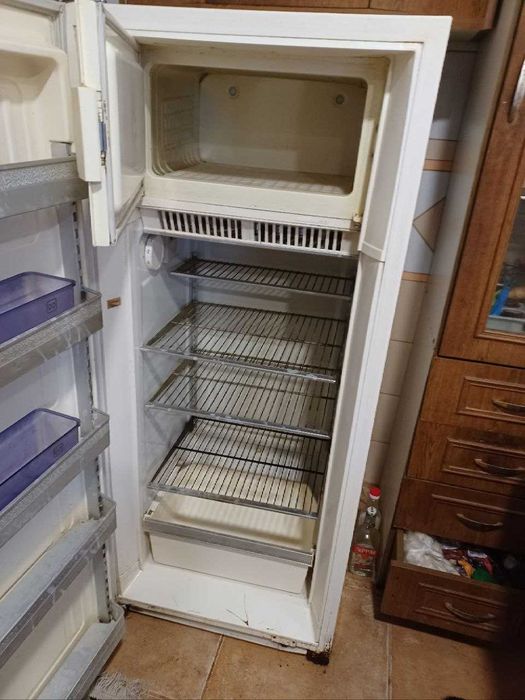 Холодильник марки ЗИЛ