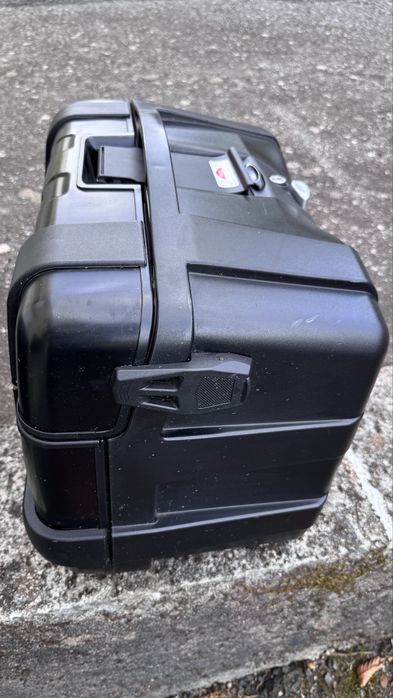 GIVI TREKKER LITE (• Top Case de 52 L + 2 malas laterais de 46 L) – CONJUNTO COMPLETO