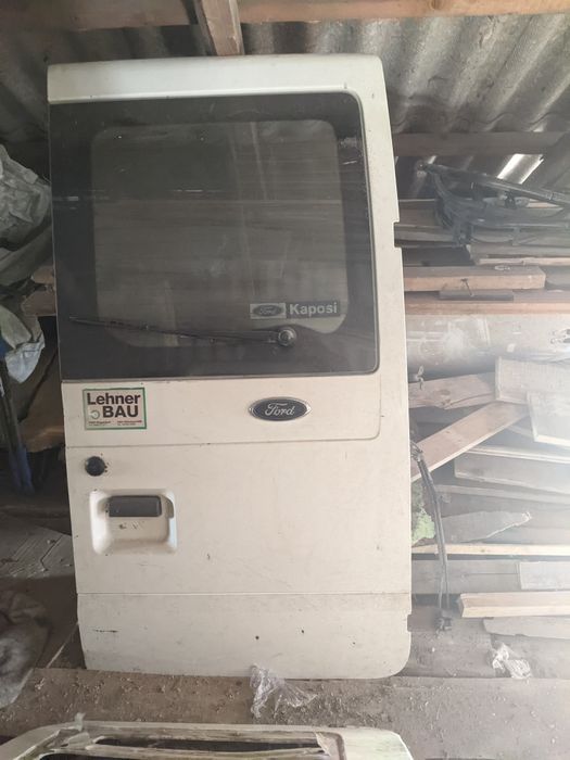 Продам двері та вікна для Ford transit 2004