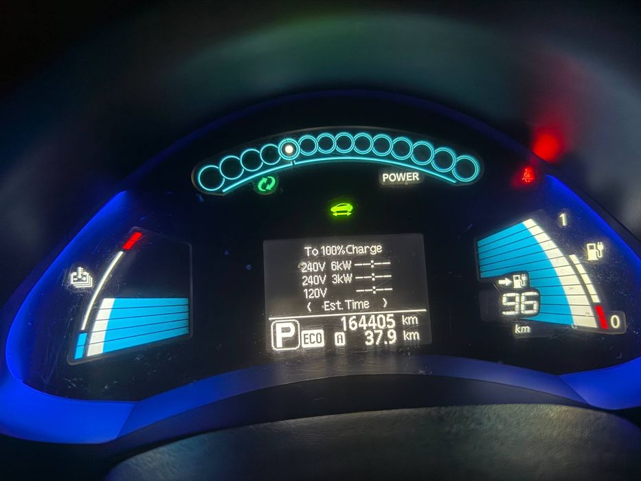Nissan  Leaf 2014