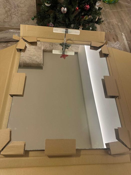 Espelho de Parede com Iluminação Integrada (80x68 cm)