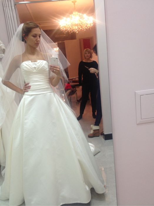 Весільна сукня Pronovias