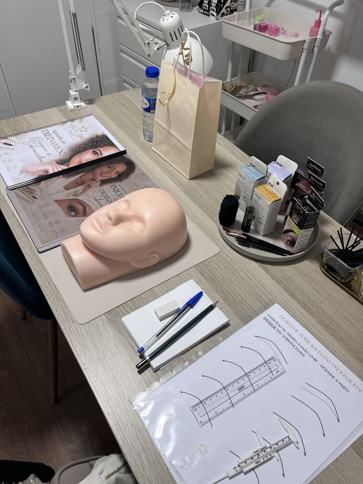 FORMAÇÃO Designer de Sobrancelhas