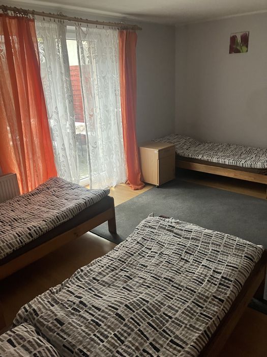 Tanie noclegi dla  firm ,pokoje ,mieszkania Ściegiennego 12