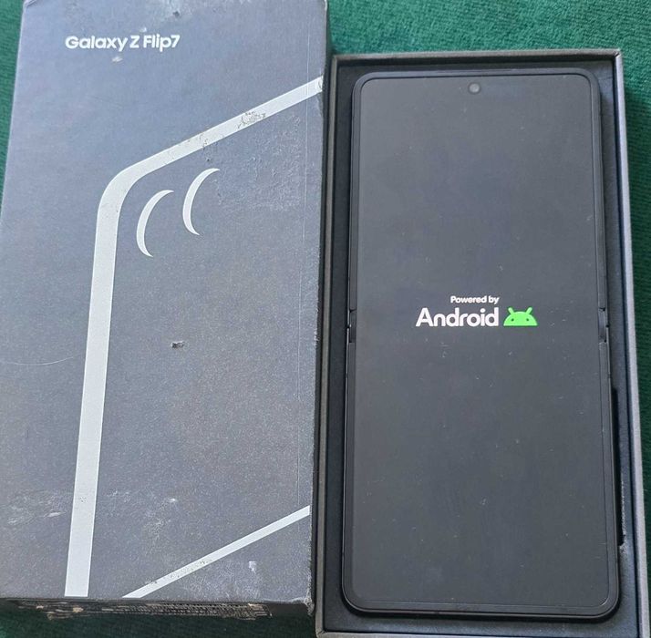 Samsung Galaxy Z Flip 7