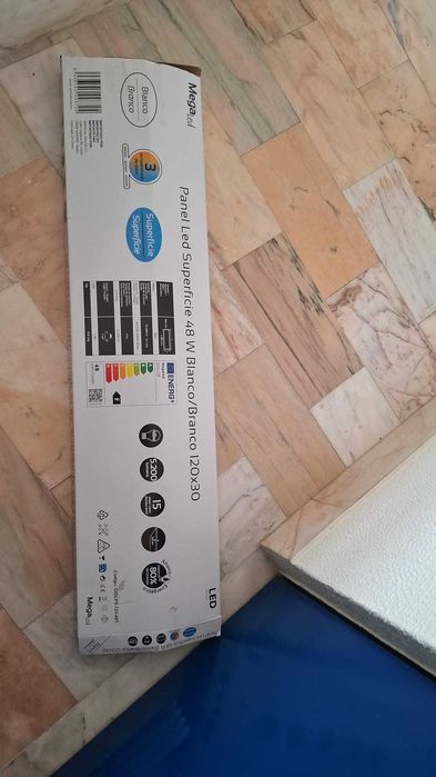 painel LED de superfície 48 W, 120×30 cm em bom estado