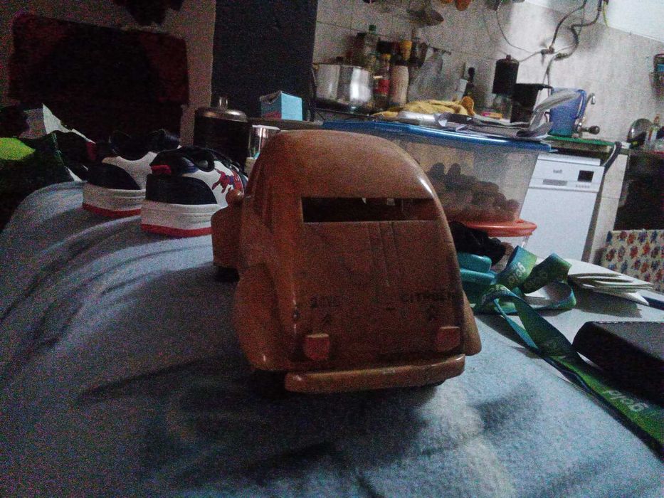 Miniatura citroen 2cv
