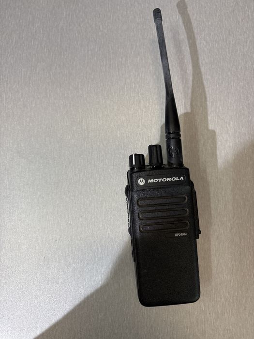Zestaw 4x Radio 2x Ładowarka. Stan nieznany