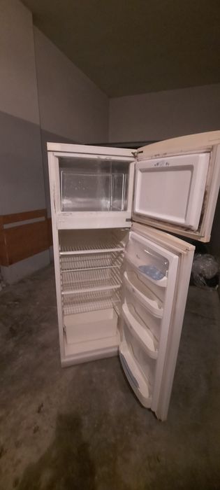 Frigorífico em razoável estado