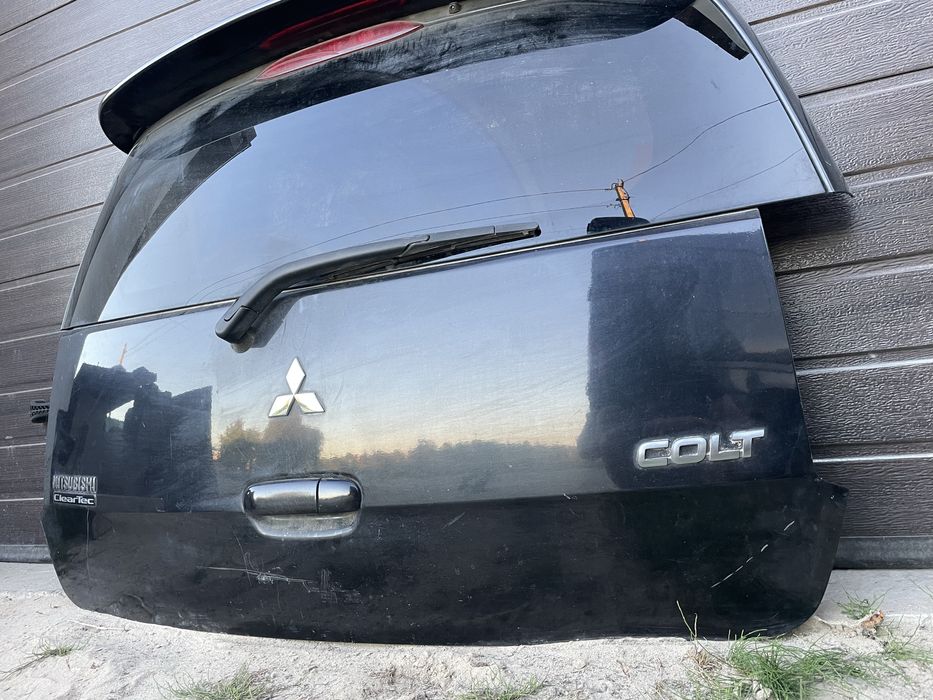 Ляда Кришка багажника Mitsubishi colt Багажни кляпа мінцубісі Кольт