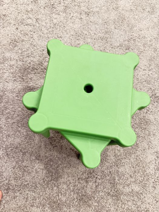 Mesa e cadeiras para criancas