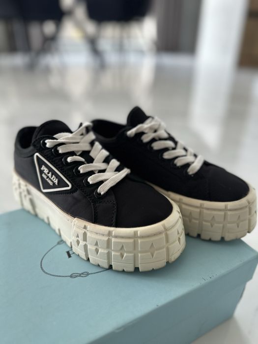 Кросівки Prada 35р
