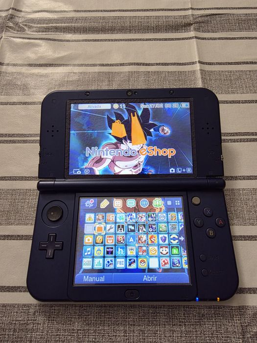 New nintendo 3ds xl  desbloqueada