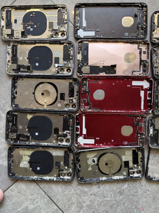 Lot iphone xr,11-83 шт