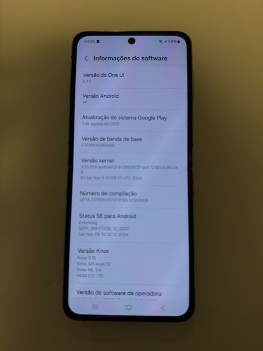 Samsung Galaxy Z Flip4