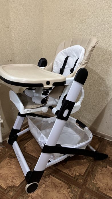 Стільчик для годування