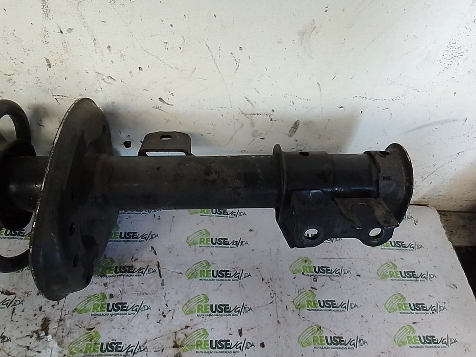 Suspensão frente esquerda FIAT Fiorino Furgão/Combi (225_)