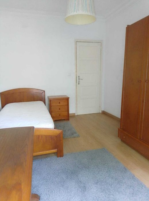 Quarto na cidade universitária