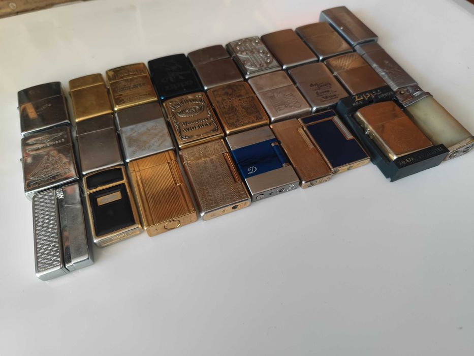 Бензиновая зажигалка zippo malrlboro 2000 год