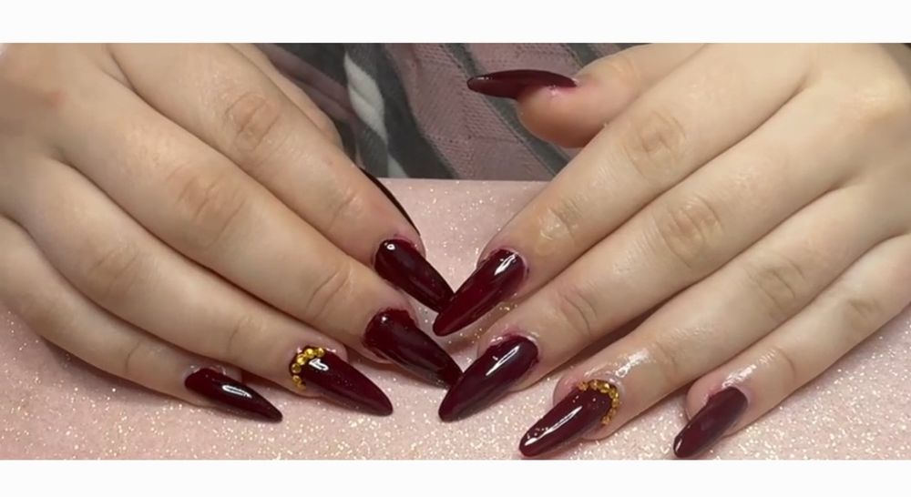 Modelo de unhas de gel