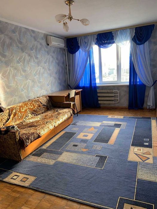 здається квартира,метро Лісова 20 хвилин пішки