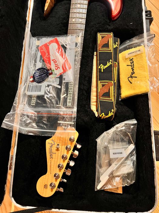 Guitarra Fender Stratocaster American Standard