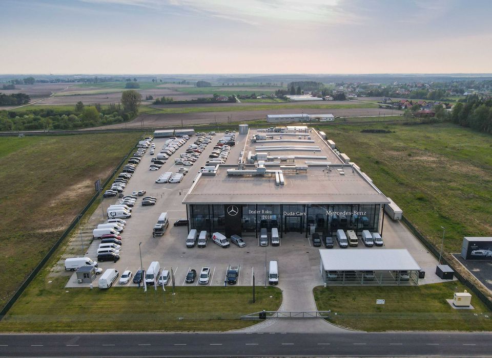 Usługi dronem, dron: filmowanie, fotografia. Nieruchomości, budynki.