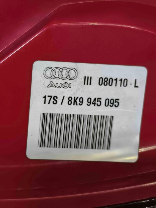 Farolim Esquerdo AUDI A4 B8 Avant 8K9945095 (OEM)