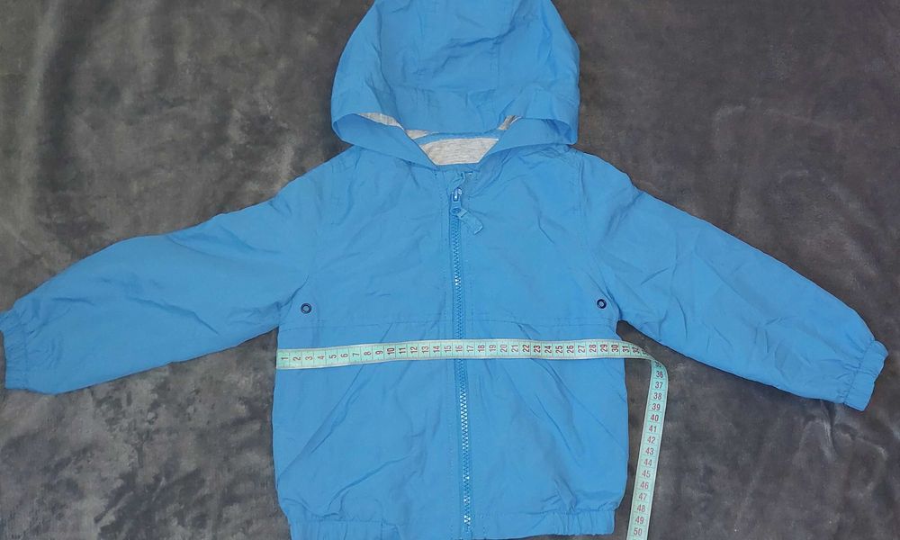 Продам куртки від 6 місяців і до 2 років для хлопчика