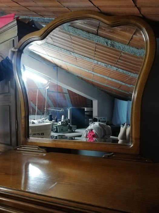 Cómoda com espelho rústica