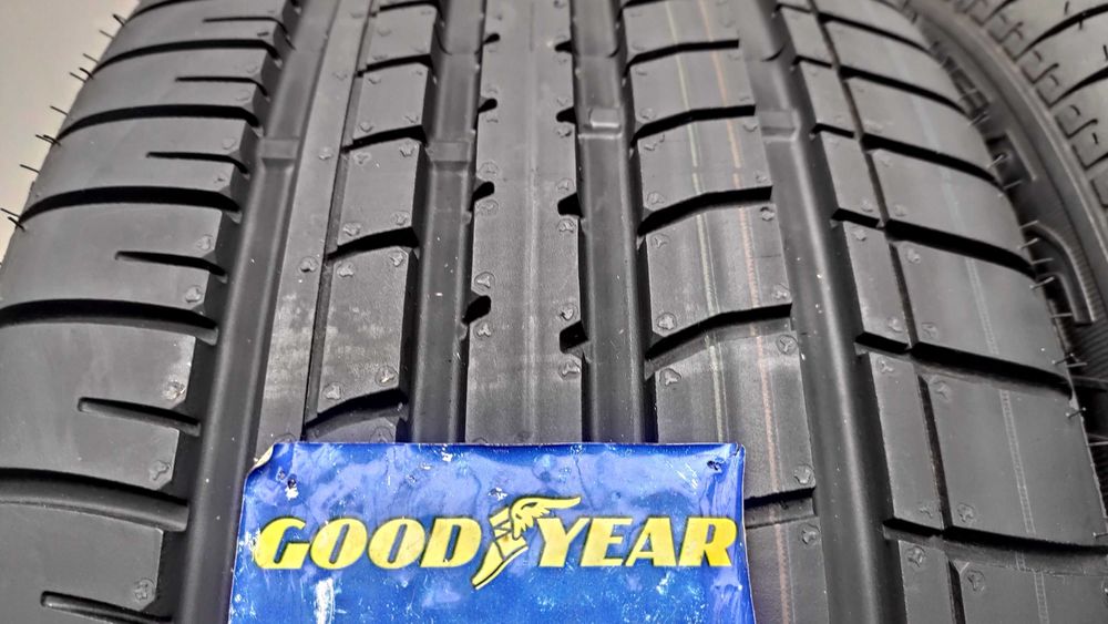 Шини  225/45R17 Goodyear Bridgestone