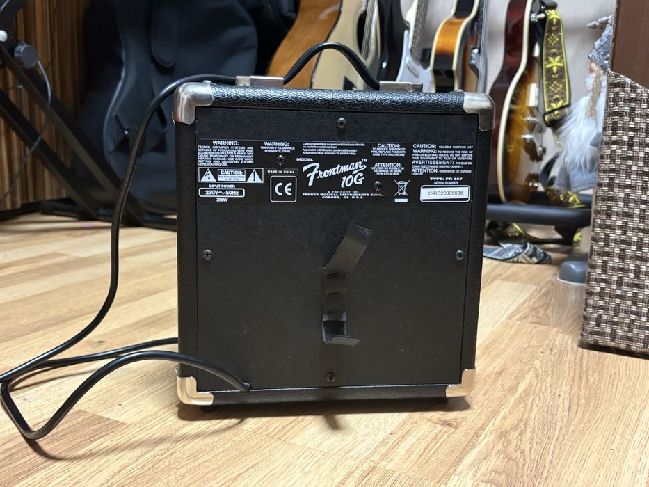 Гітарний підсилювач Fender Frontman 10G