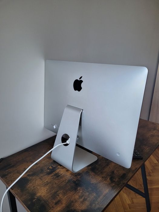 iMac Retina 4K, 21.5, 2017, 16GB
RetiniMac 
Retina 4K, 21
