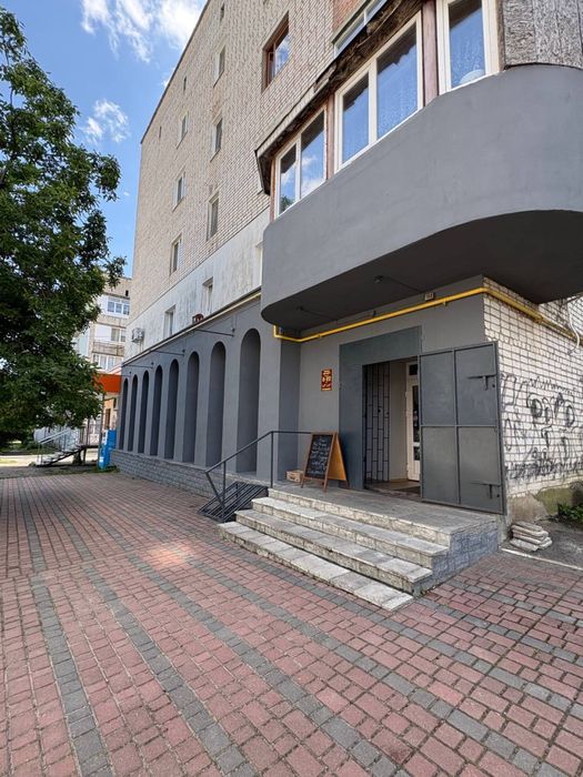 * Продаж комерційного приміщення з готовим бізнесом у Здолбунові
