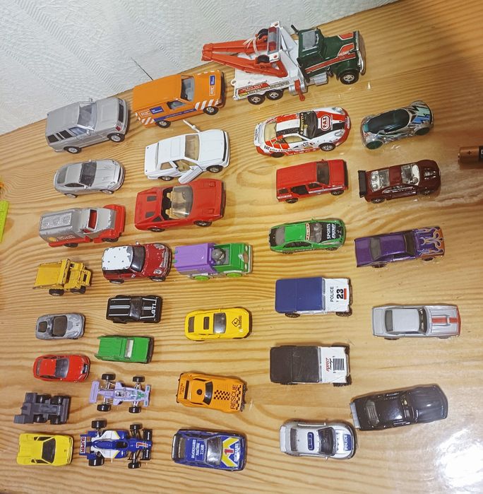 Машинки модельки Hotweels Matchbox Peterbilt Lesney Realtoy  Hammer