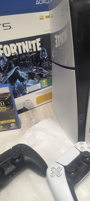 PlayStation 5 slim + 2 Pady DualSense + Gry + Pudełko