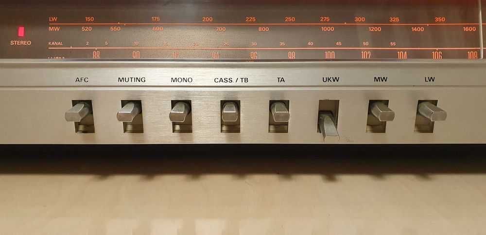 Вініловий програвач центр Grundig RPC 2000