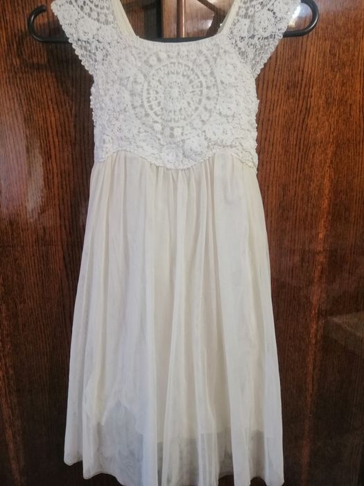 Сукні, плаття, свертики на дівчинку 122-128