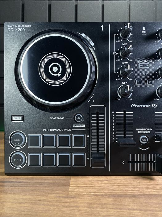Pioneer DDJ-200 (Доставимо кур’єром — БЕЗКОШТОВНО!)