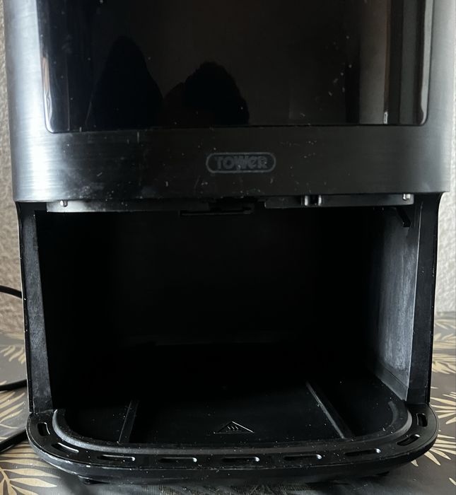 Fritadeira de Ar Digital Tower 7,2L – 50€ (Negociável)