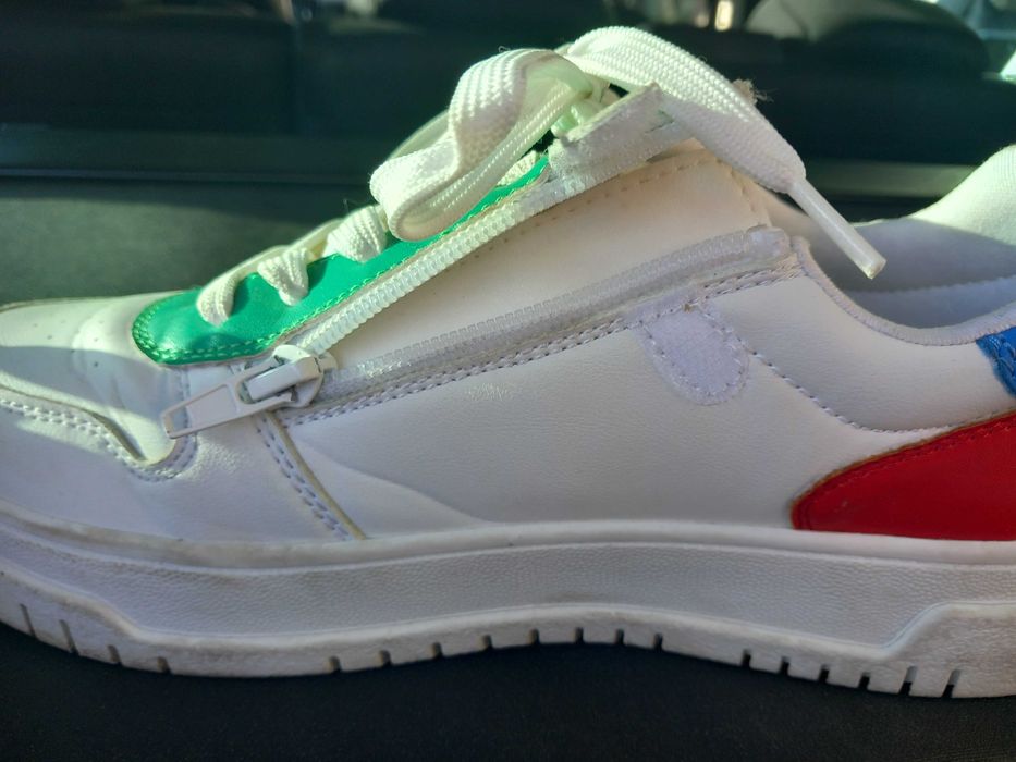 Tenis tommy hilffiger, com muito pouco uso