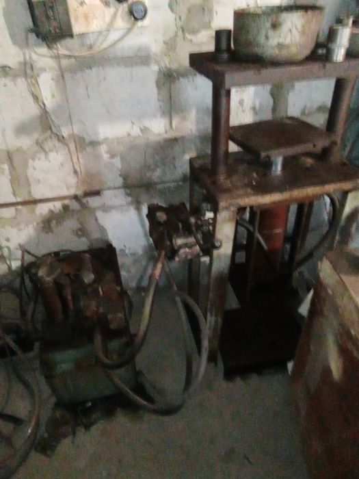 Продам пресс гидравлический